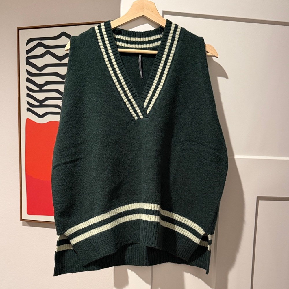 BY ANTHROPOLOGIE SPORTY V-NECK SWEATER VEST